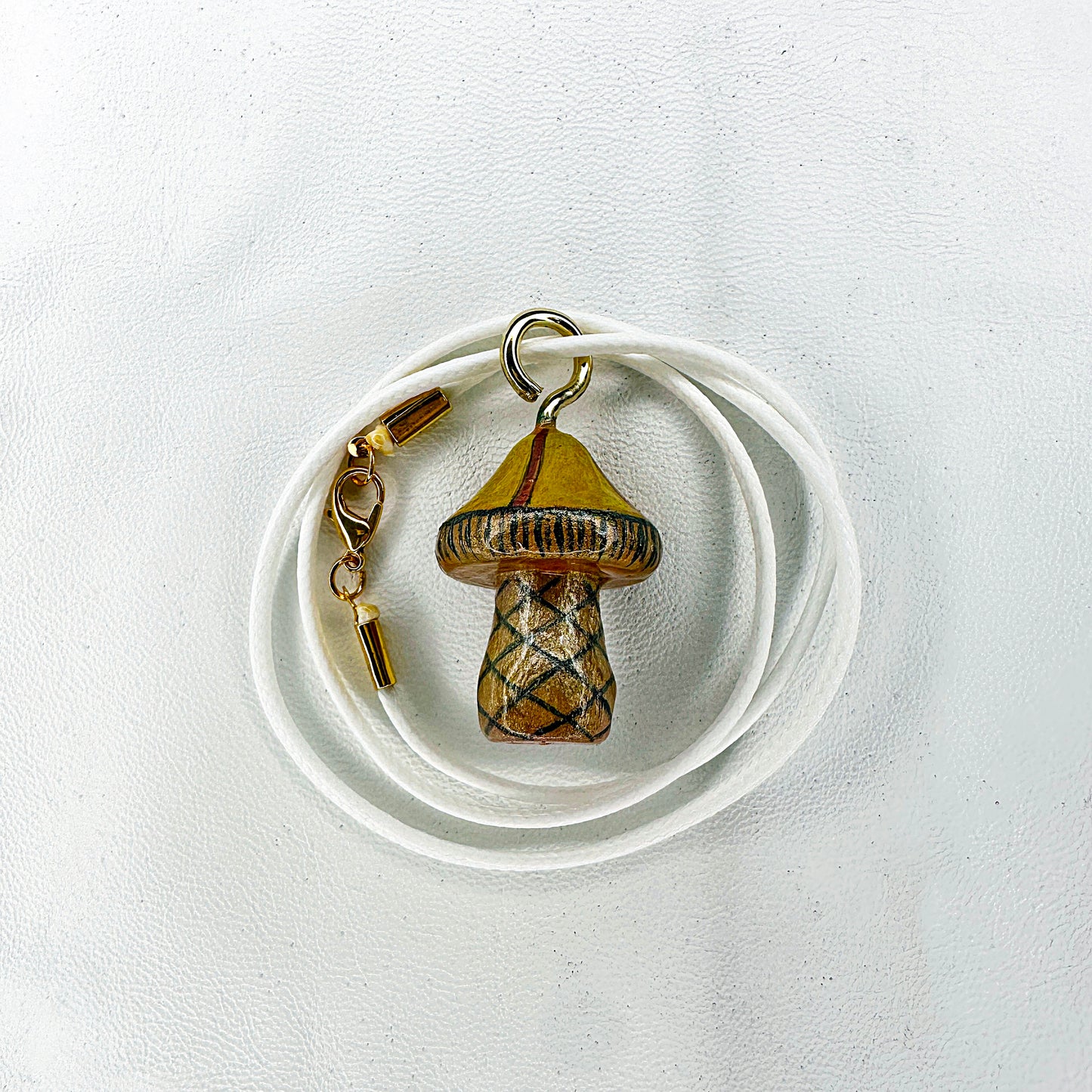Leg Lamp Wooden Mushroom Pendant
