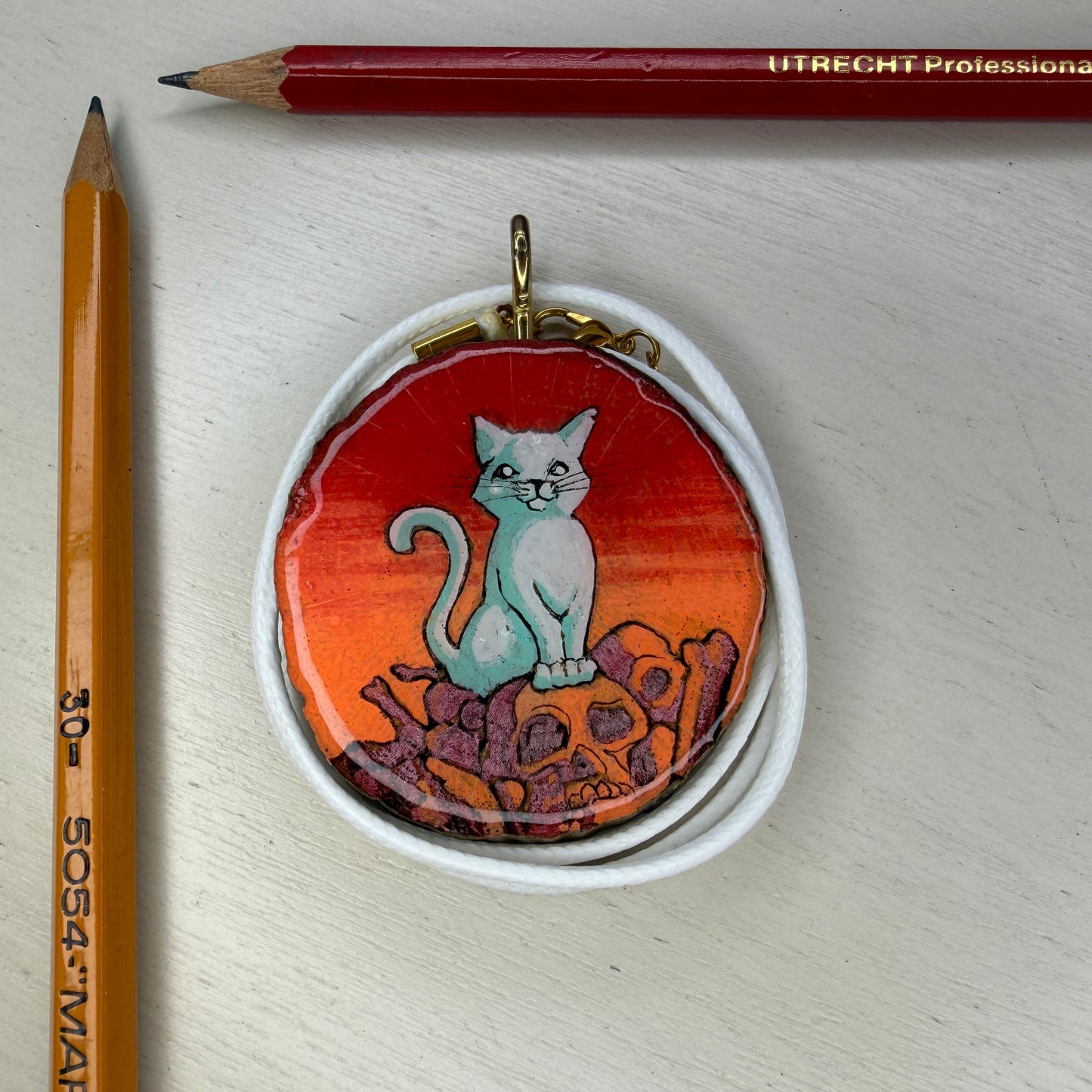 Mount Skullmore Cat Wooden Slice Pendant