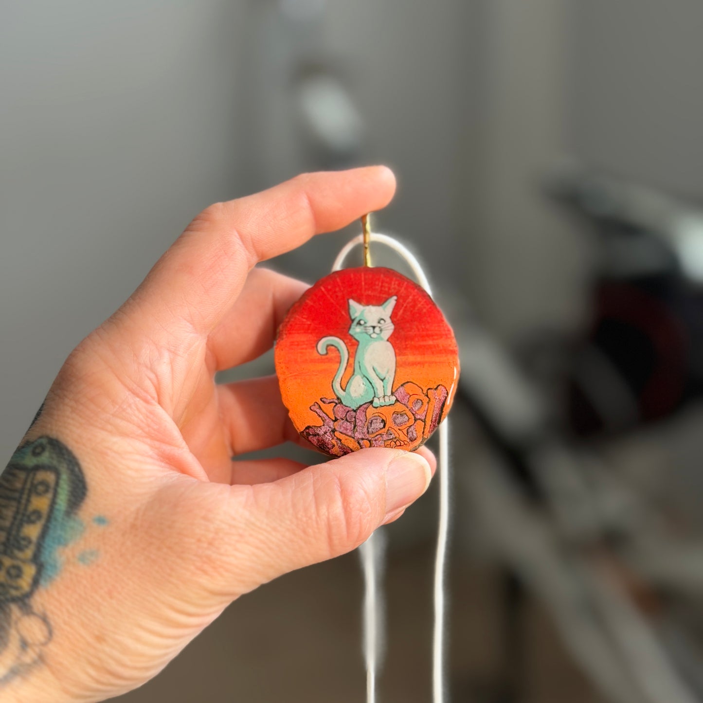 Mount Skullmore Cat Wooden Slice Pendant